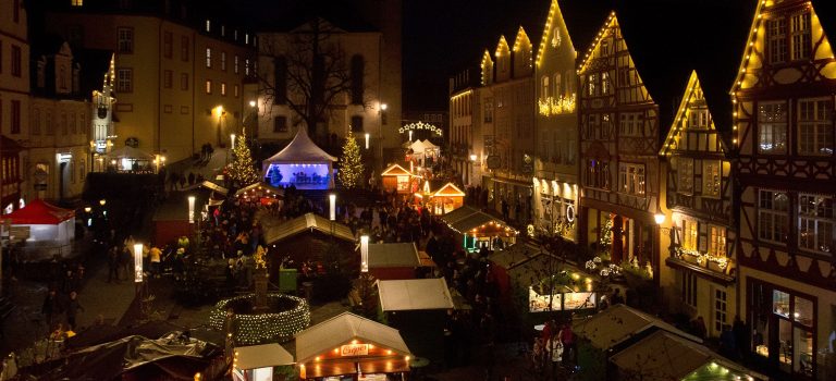 Hachenburger Weihnachtsmarkt lud zu gemütlichen Stunden ein